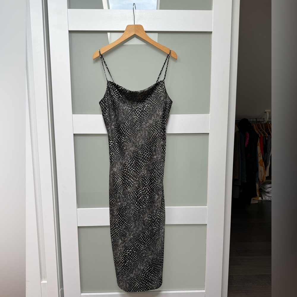 Banana Republic Black and White Snake Skin Pattern Midi Dress